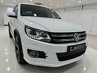 Volkswagen Tiguan 1.4 TSI AT Sunroof 2016 White Rear Entertainment